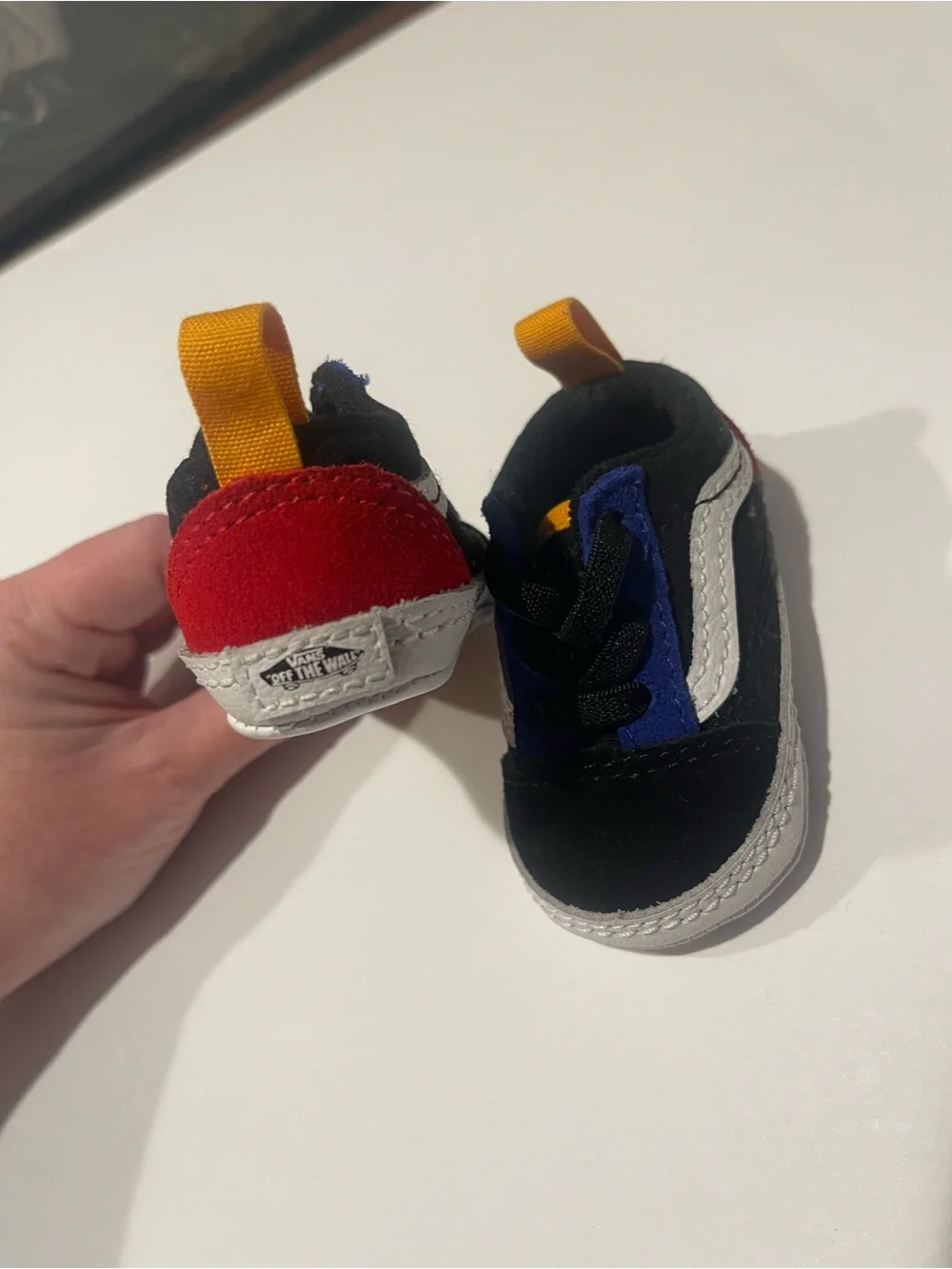 Vans crib infant sz 1 shoes Kids Black, Blue & Red Low-Top Sneakers Yellow Pull